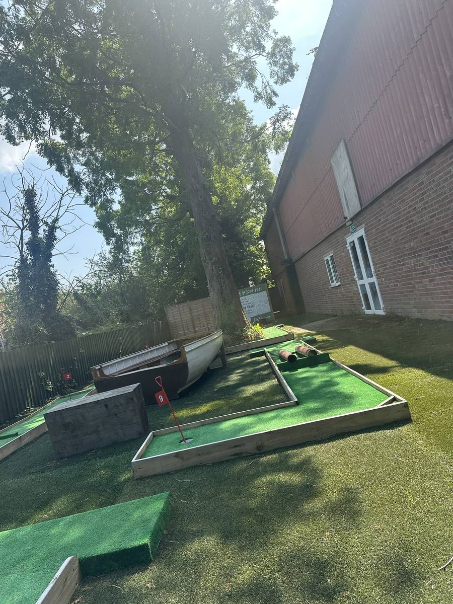 Crocodile Creek mini golf hole at Boomerang