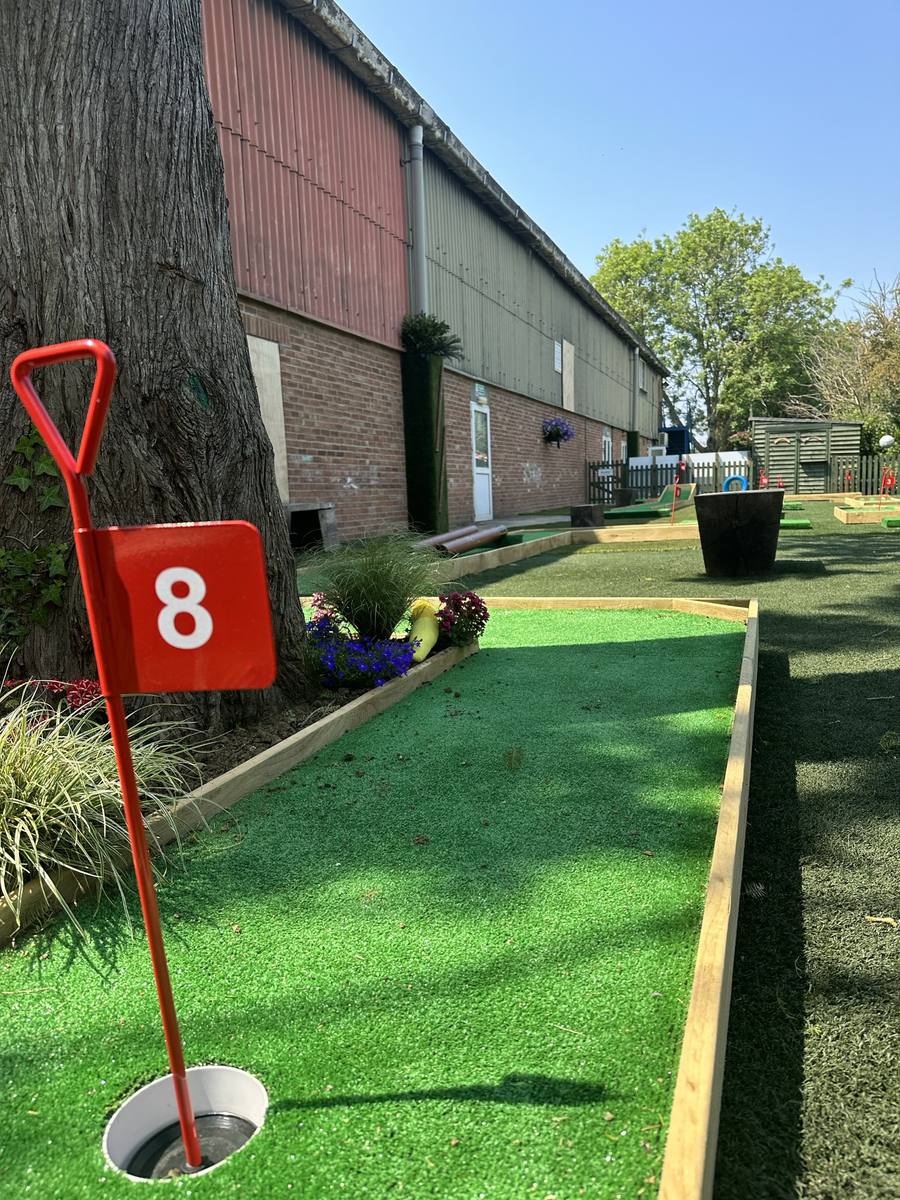 Crocodile Creek mini golf hole at Boomerang
